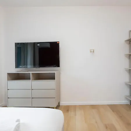 Luminoso E Moderno Vicino Metro Milán