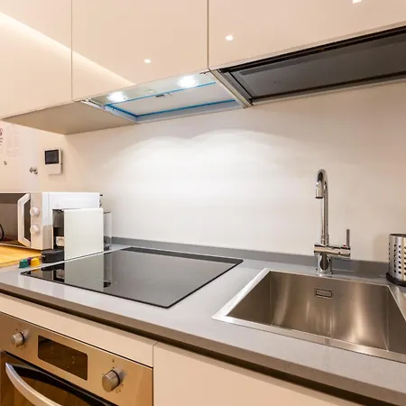 I-host Elegant Flat Near Bocconi & Center *