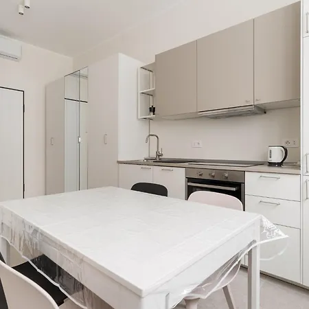 Guesthost - Comfy Near Gambara Mm1 Daire *