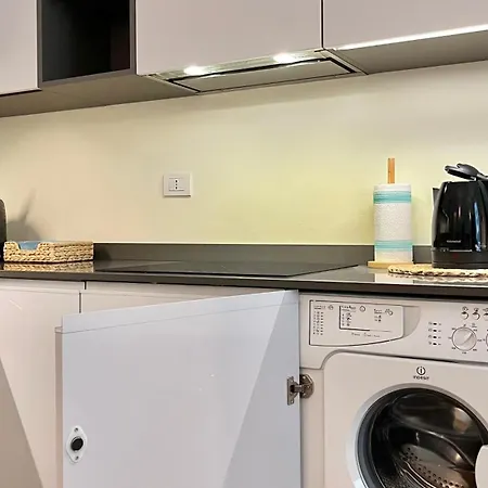 Апартаменты Accogliente Bilocale Con Due Balconi Vicino Metro M5 *