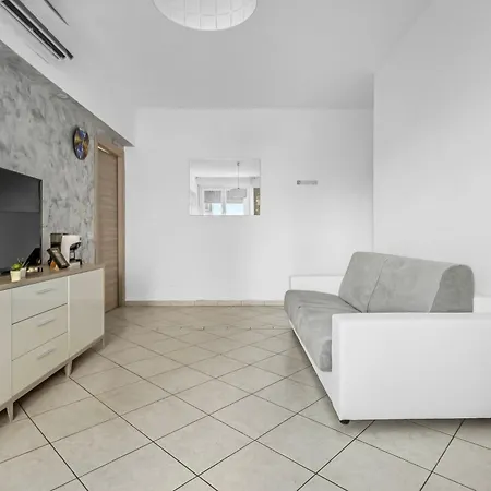 Zan20 Comfortable & Bright In - Great Location Apartmán