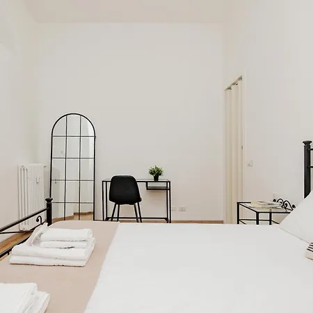 Palazzi - Silenzioso In Porta Venezia 아파트