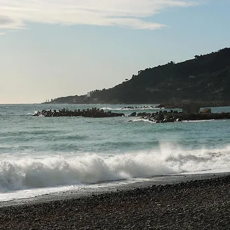 Kaia Light, Sea And Relaxation In Daire