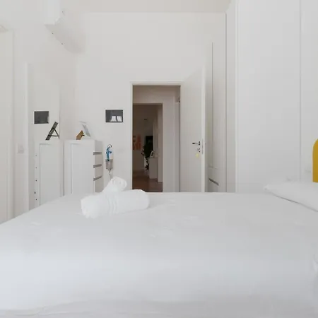 شقة Guesthost - Mm Sant'agostino Modern Flat ميلان