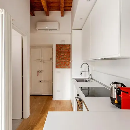 Elegant Oasis 10 Min Station With Balcony E Wifi Near M1 Rovereto * Mailand