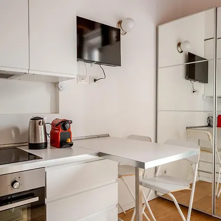 Elegant Oasis 10 Min Station With Balcony E Wifi Near M1 Rovereto