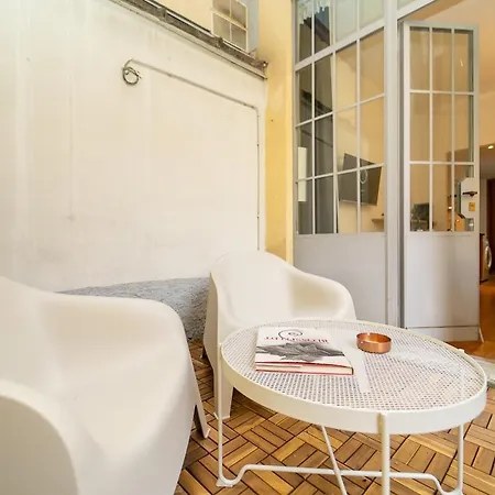 Atelier In Piazza Castello With Private Terrace Διαμέρισμα *