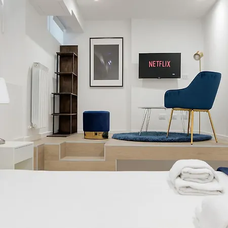 The Boutique Houses - San Siro With Private Parking - Bande Nere M1 Metro Direct To Duomo- Apartments Milan City Center