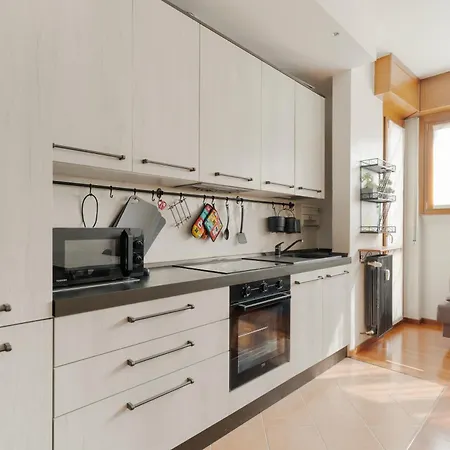 Apartament Guesthost - Fiera Cozy X4 *