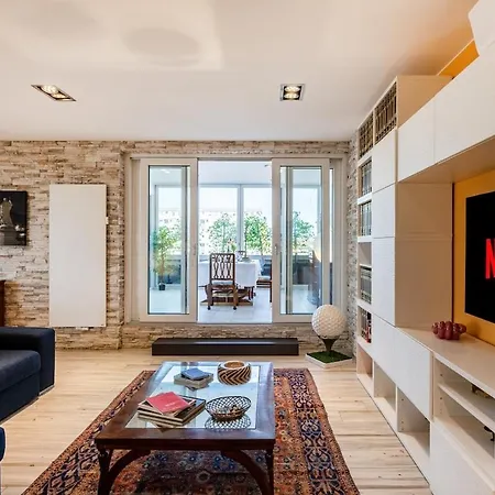 Apartman Skyline Penthouse - Terrazzo Panoramico & Metro 5min Milánó