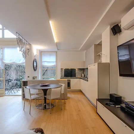 Isola Oasis - Loft With Garden & Free Private Garage アパート ミラノ