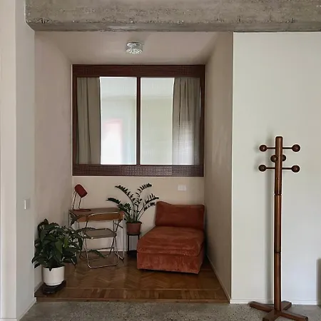 Botanical Modernist - Milanese Living 公寓 *