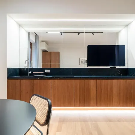 Appartement Tantardini House Near Navigli-bocconi Milaan