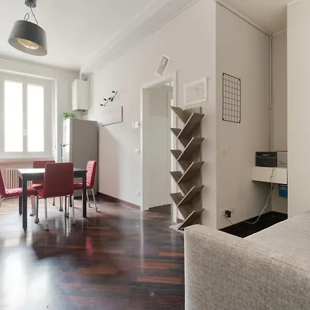 Guesthost - Cozy Balcony Meda * ميلان