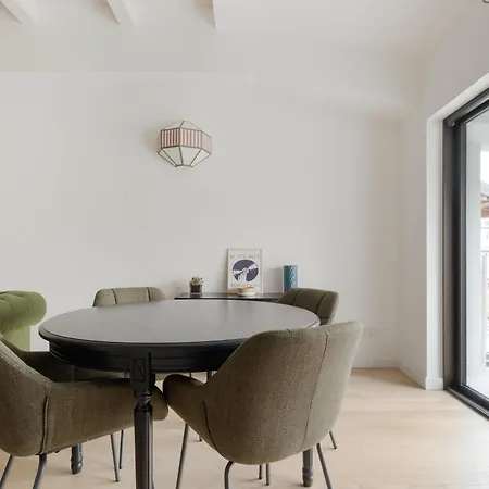 Guesthost - Modern Terrace Flat In Solari Area Appartement Milaan