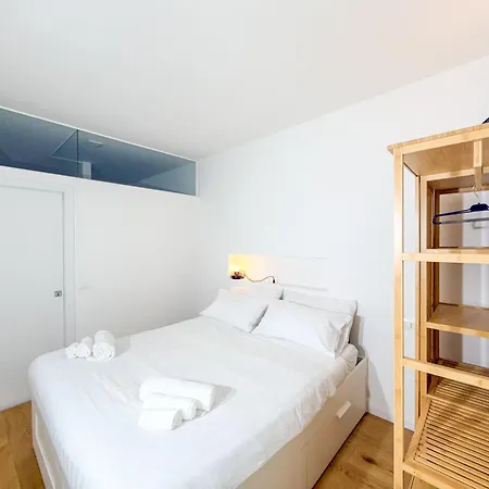 Modern Two-room With Balcony 2km From The Center アパート