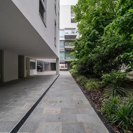 Luxury Penthouse, Exclusive Design & Private Garage * Mailand