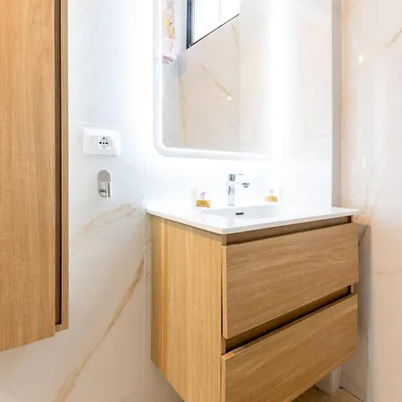 I-host Modern Near Porta Romana * Milano