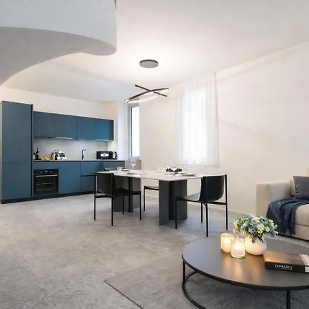 Nerogiardini - Lusso E Design A San Babila *