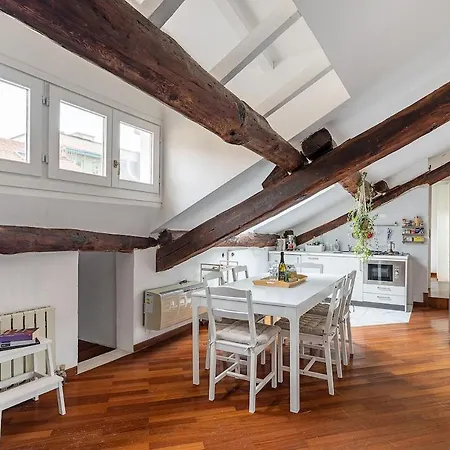 Elegante Mansarda Tra Navigli E Via Tortona Apartment