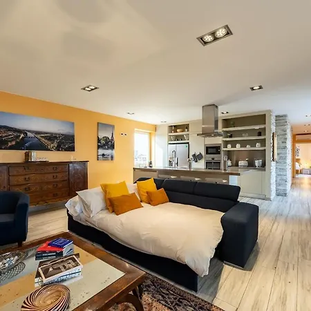 Skyline Penthouse - Terrazzo Panoramico & Metro 5min * מילאנו