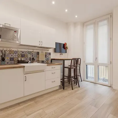 Apartment Montenero 73 - Free Wifi - Duomo & 5 Giornate