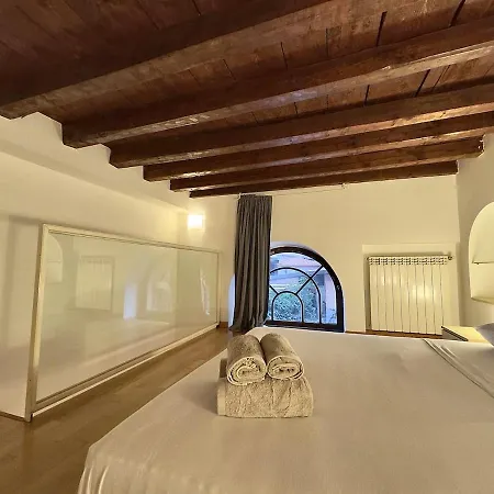 Loft - Pagano - *
