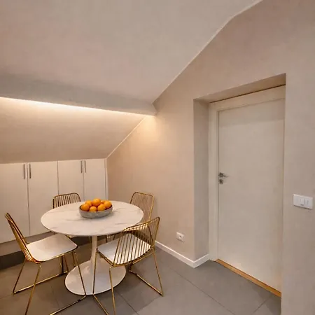 Апартаменты Luxury Design In The Heart Of