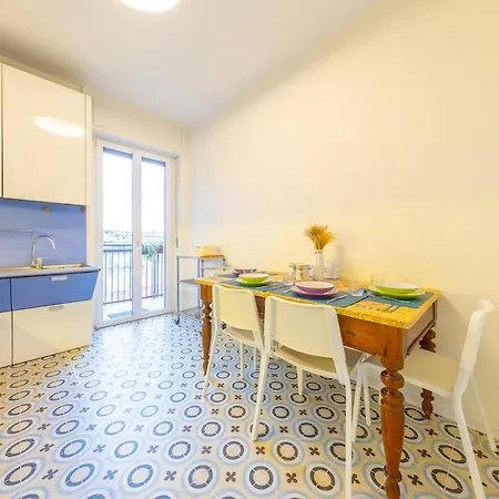 Spacious And Bright 2bdr, 2 Bathrooms * Milaan