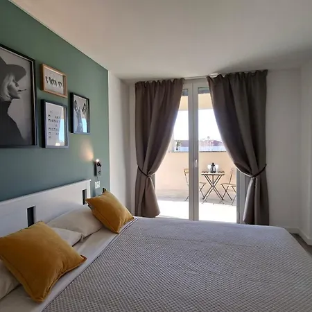 Bright With Terrace And Free Parking * Milan