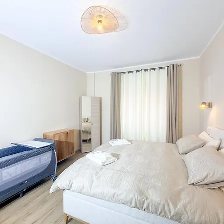Japanese Luxury Retreat - Dyson - 2 - Zara *