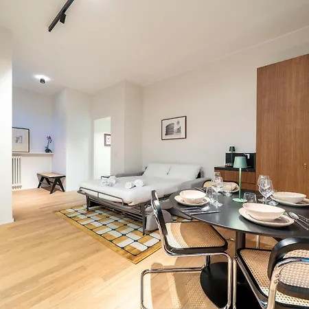 Tantardini House Near Navigli-bocconi * Milaan