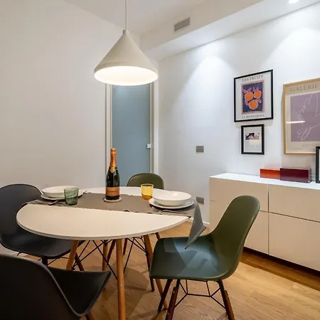 Duomo-sempione, Luxury With Balcony - M5 *