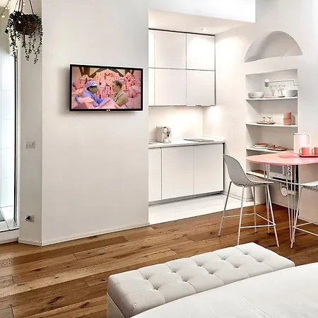 아파트 Nel Cuore Del Quartiere Isola, All'ombra Del Bosco Verticale *