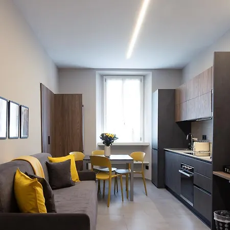 La Finestra Sul Naviglio Grande * Mailand