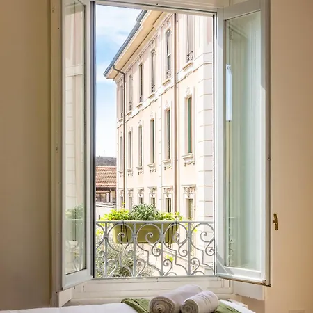 Il Glicine - Vista Mozzafiato, Zona Isola, Vicino Metro M3 M5 E Stazione Appartamento