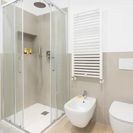 Apartamento The Boutique Houses - San Siro With Private Parking - Bande Nere M1 Metro Direct To Duomo- Apartments Milan City Center *