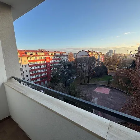 Bilocale Romolo M2, Navigli & Forum * Milán