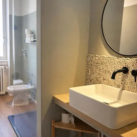Appartement Sunny New With Terrace 2 Min Metro Milan