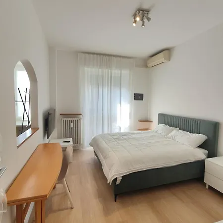 Quiet And Bright, Oasis Of Peace In Ac, Wifi Appartement Milaan