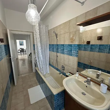 Airb&b Mery -fabrique Unipol Dome- Milánó