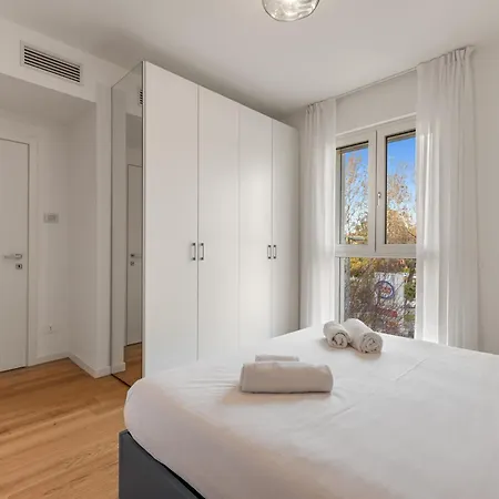 Bilocale Con Terrazzo Vicino M1 - San Siro *