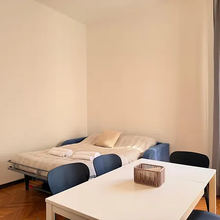 3 Bedrooms Separate 1 Min Walk From Brera, 15 Min Duomo * Milano