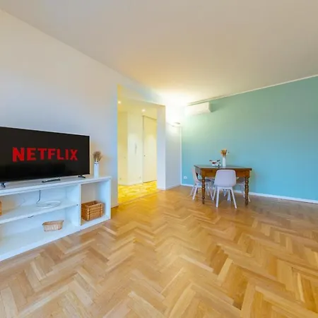 公寓 Spacious And Bright 2bdr, 2 Bathrooms *