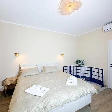 Japanese Luxury Retreat - Dyson - 2 - Zara Daire