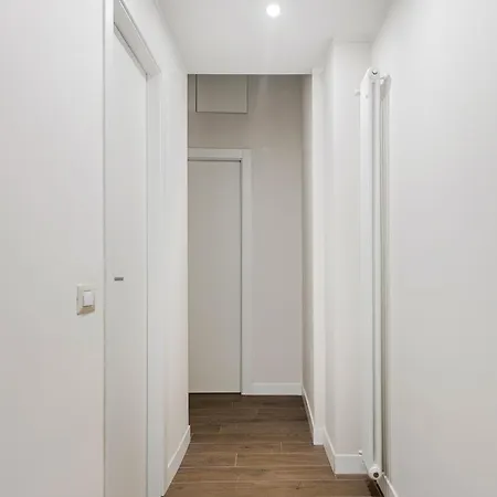 Viale Sarca - 2 Bdr Near Metro, Bicocca Апартаменты Милан