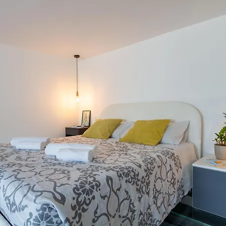 Lovely Open Space - Tortona Center Apartament