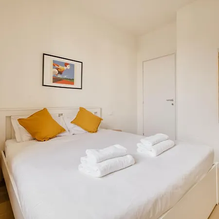 דירה Just Urban - Modern And Strategic 1-br Flat D - Station *