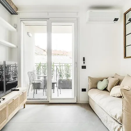 Διαμέρισμα Design Smart - Terrace & Private Box *