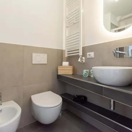 Appartamento Il Glicine - Vista Mozzafiato, Zona Isola, Vicino Metro M3 M5 E Stazione Milano